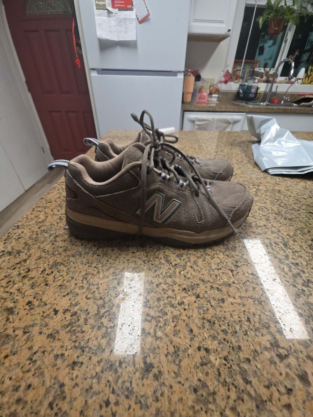 New Balance Women's 608v5 Chocolate Brown Walking Athletic Shoes WX608UB5 Size 8